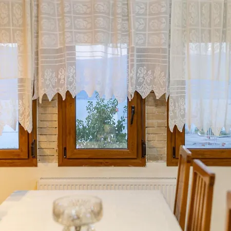 アパート Galani Agios Stefanos ヴォロス